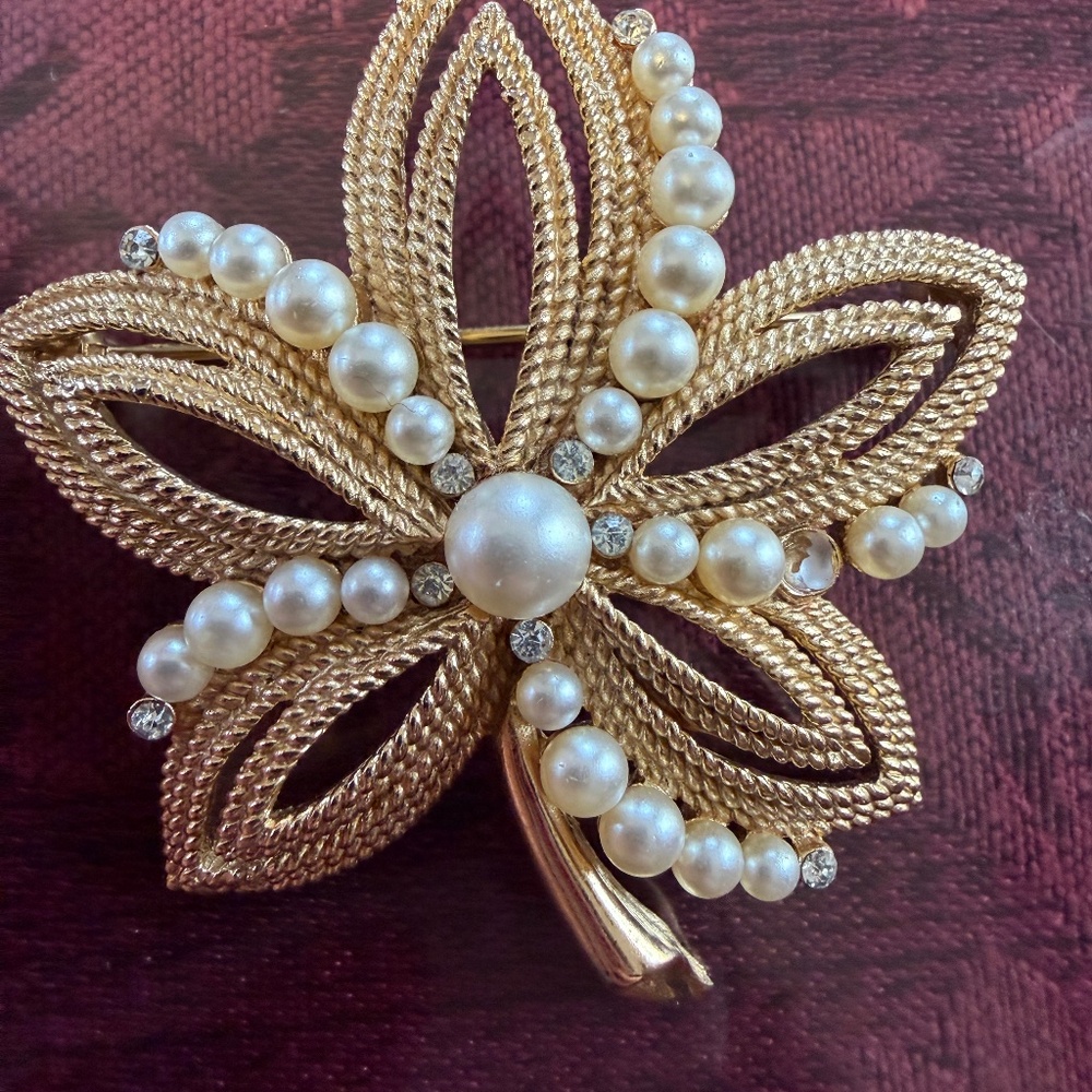 Trifari Flower Brooch